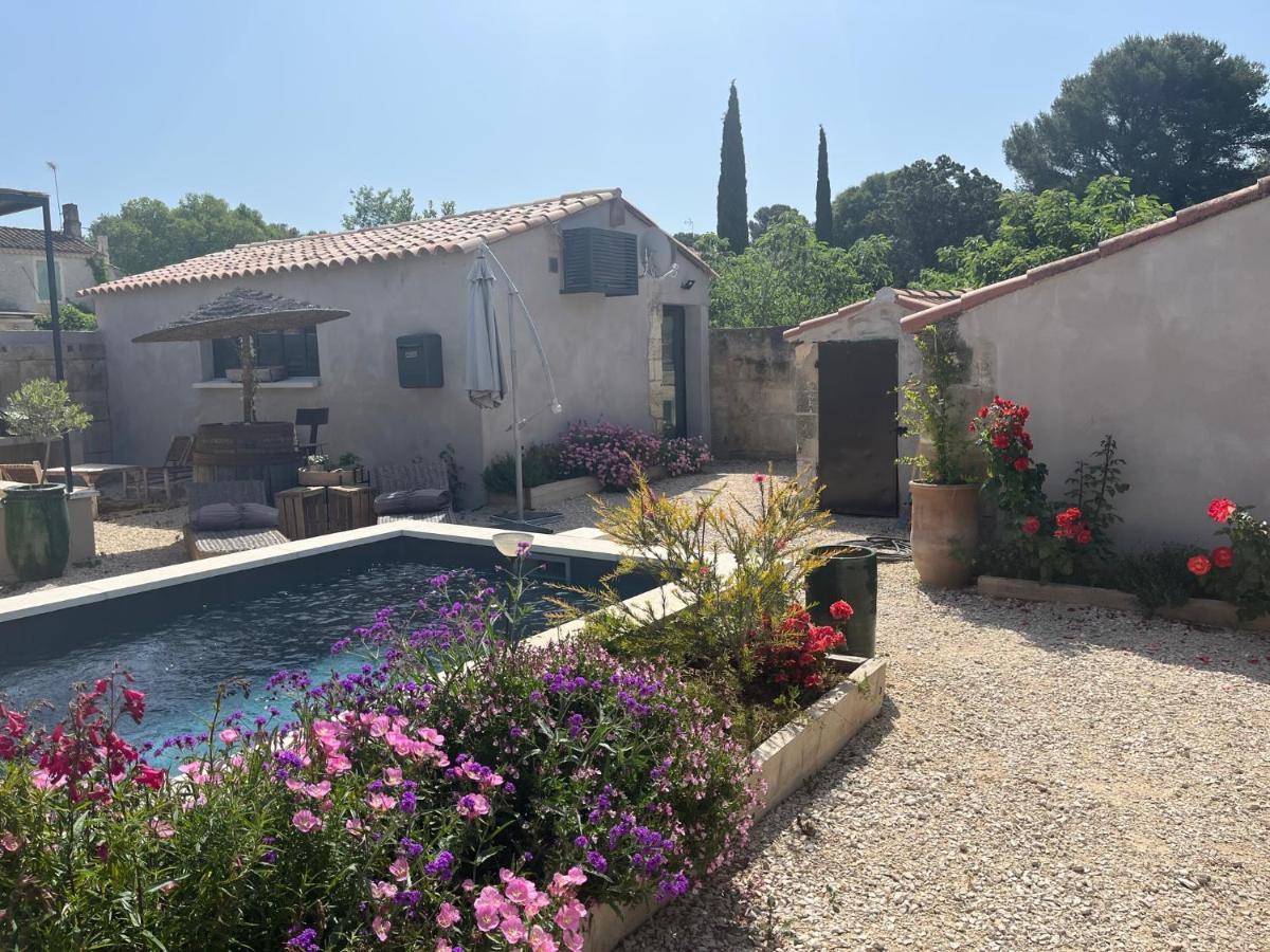 Ferienwohnung Studio Dans Les Alpilles Fontvieille Exterior foto
